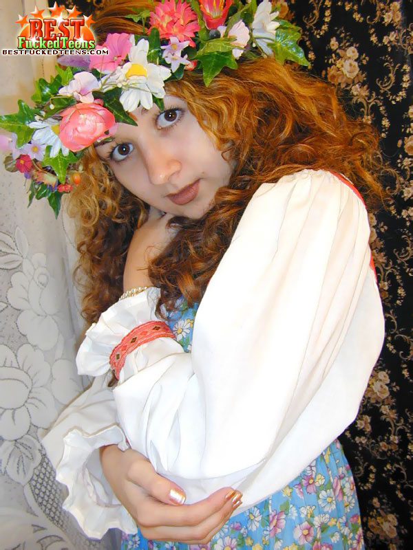 Young looking Russian girl with red hair stretches her wet pussy wide open Young looking Russian girl with red hair stretches her wet pussy wide open