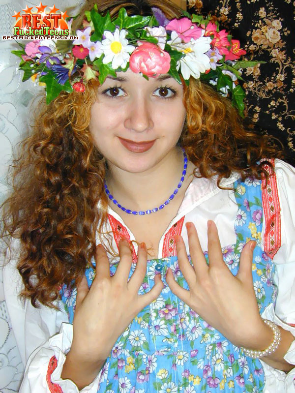 Young looking Russian girl with red hair stretches her wet pussy wide open Young looking Russian girl with red hair stretches her wet pussy wide open
